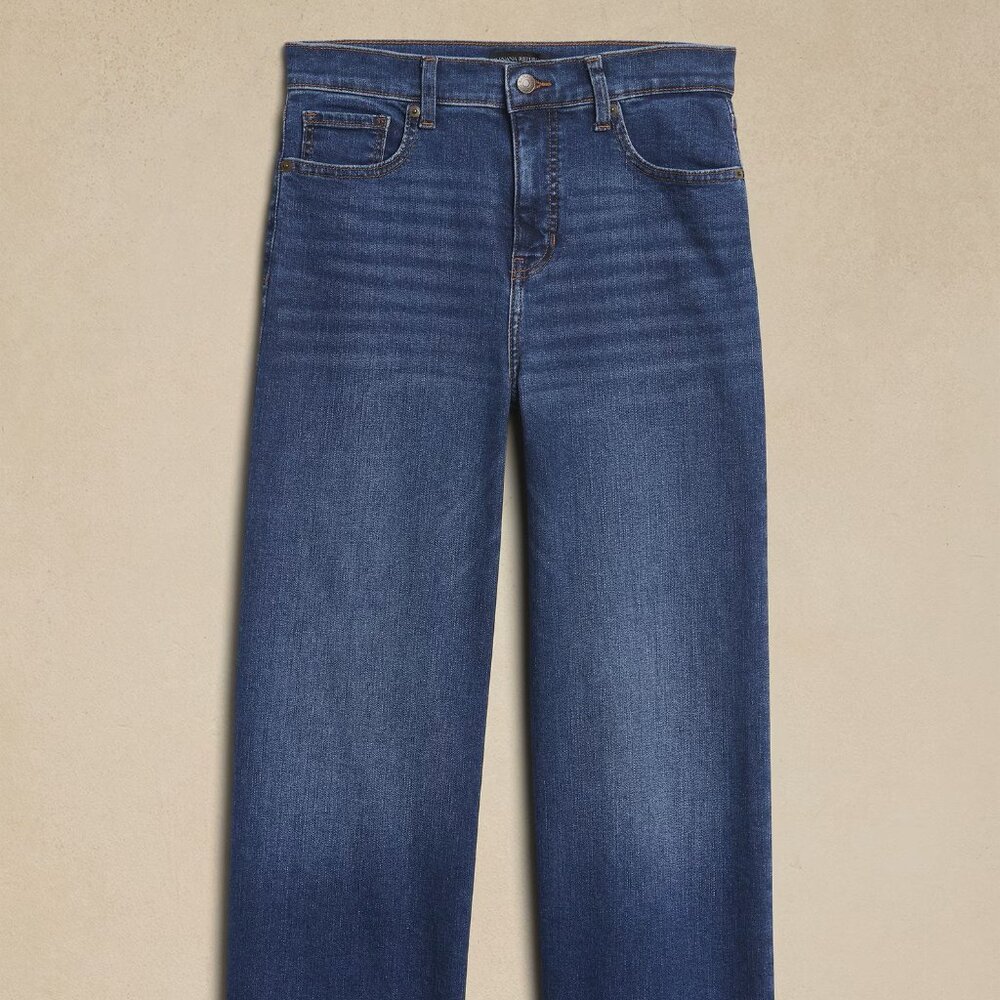 High-Rise Wide-Leg Jean - Picture 4 of 4
